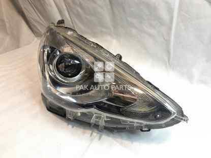 Picture of Toyota Aqua X-Urban 2015 Right Side Headlight