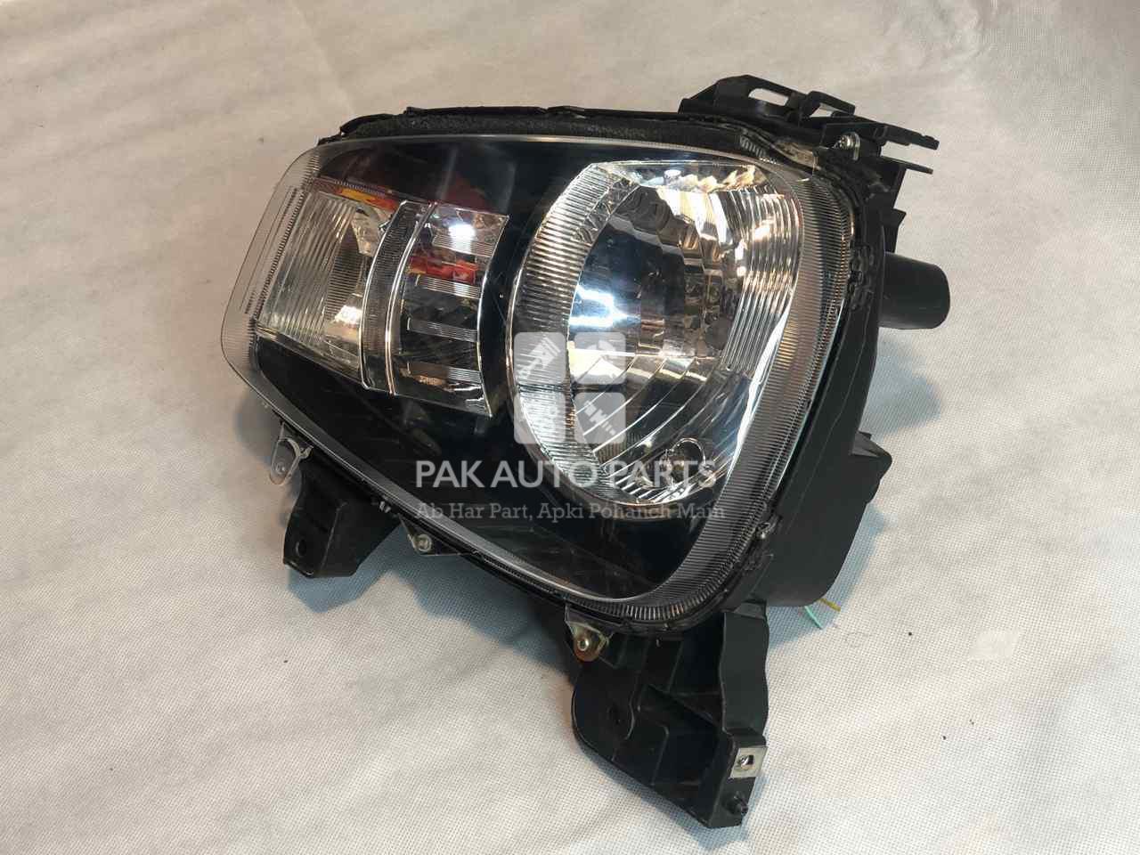 Picture of Suzuki Alto 2015 Left Side Headlight