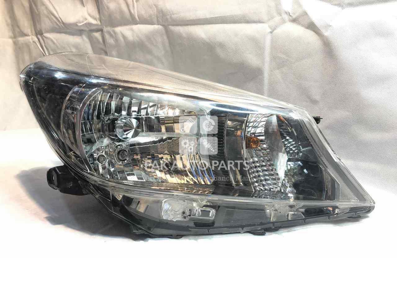 Picture of Toyota Vitz 2013 Right Side HID Headlight