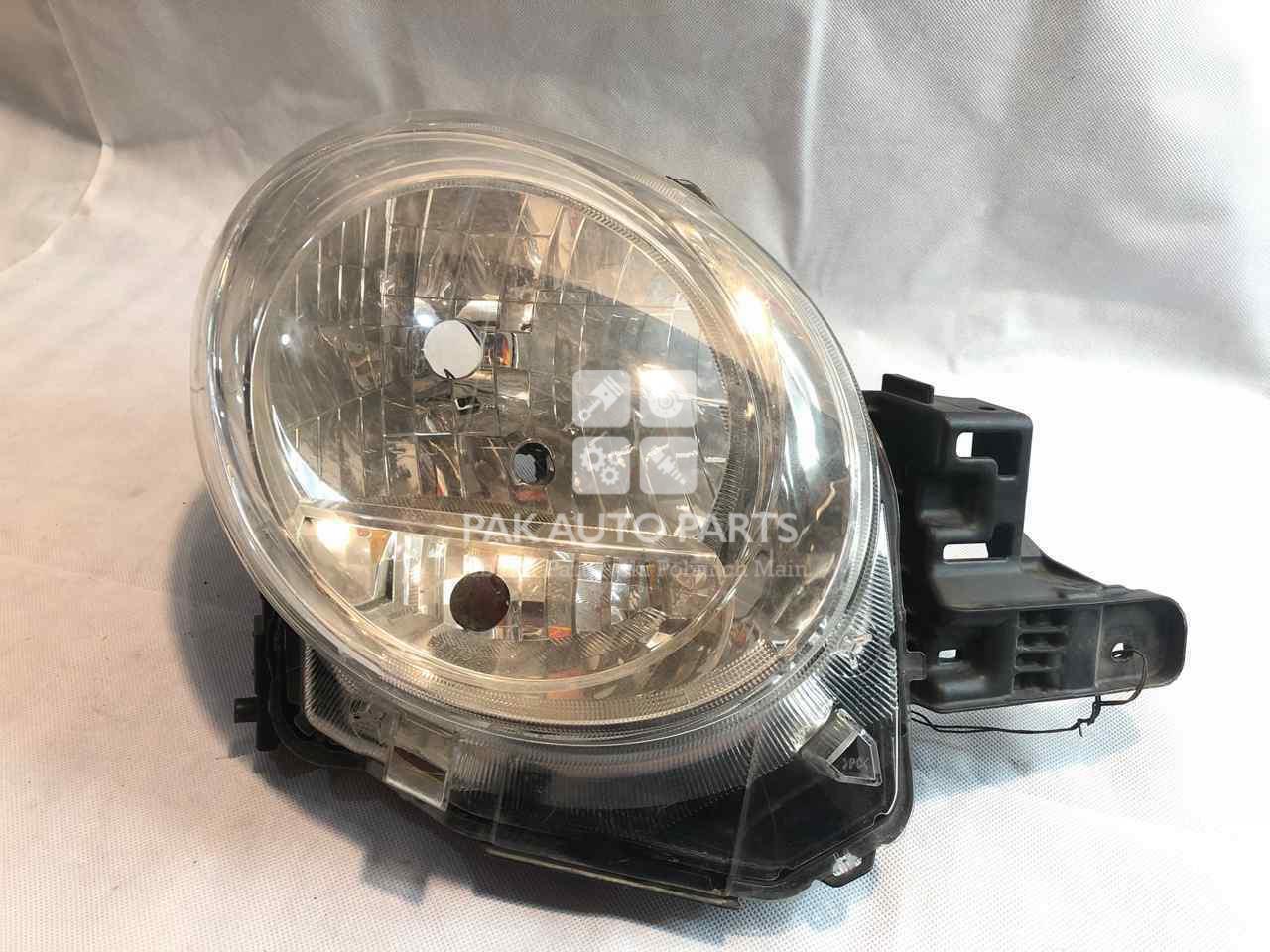Picture of Daihatsu Cast 2014 Right Side Halogen Headlight