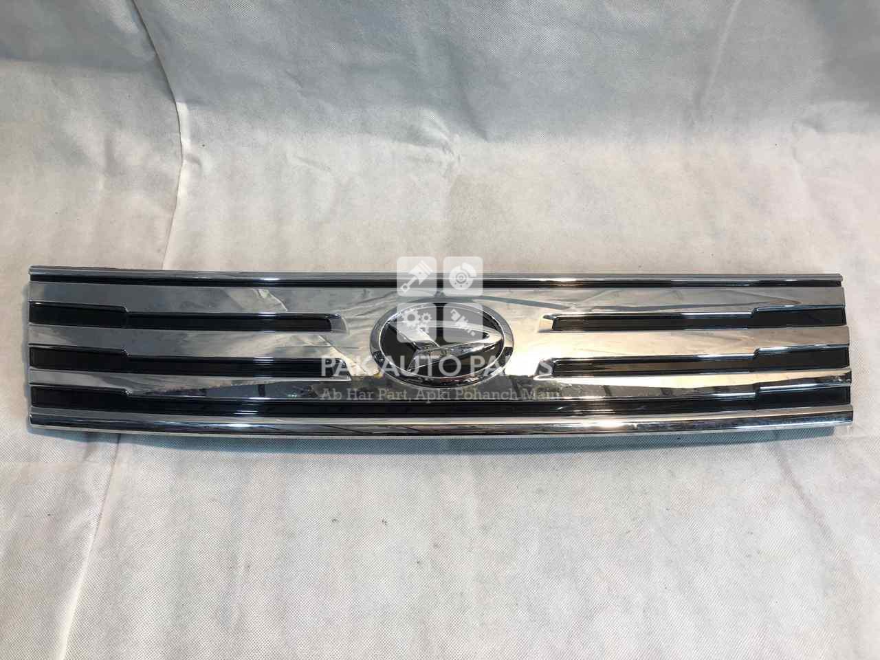 Picture of Daihatsu Move 2017 Front Grill