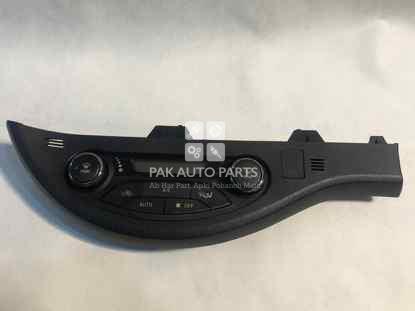 Picture of Toyota Vitz Hybrid 2018 AC Control Panel