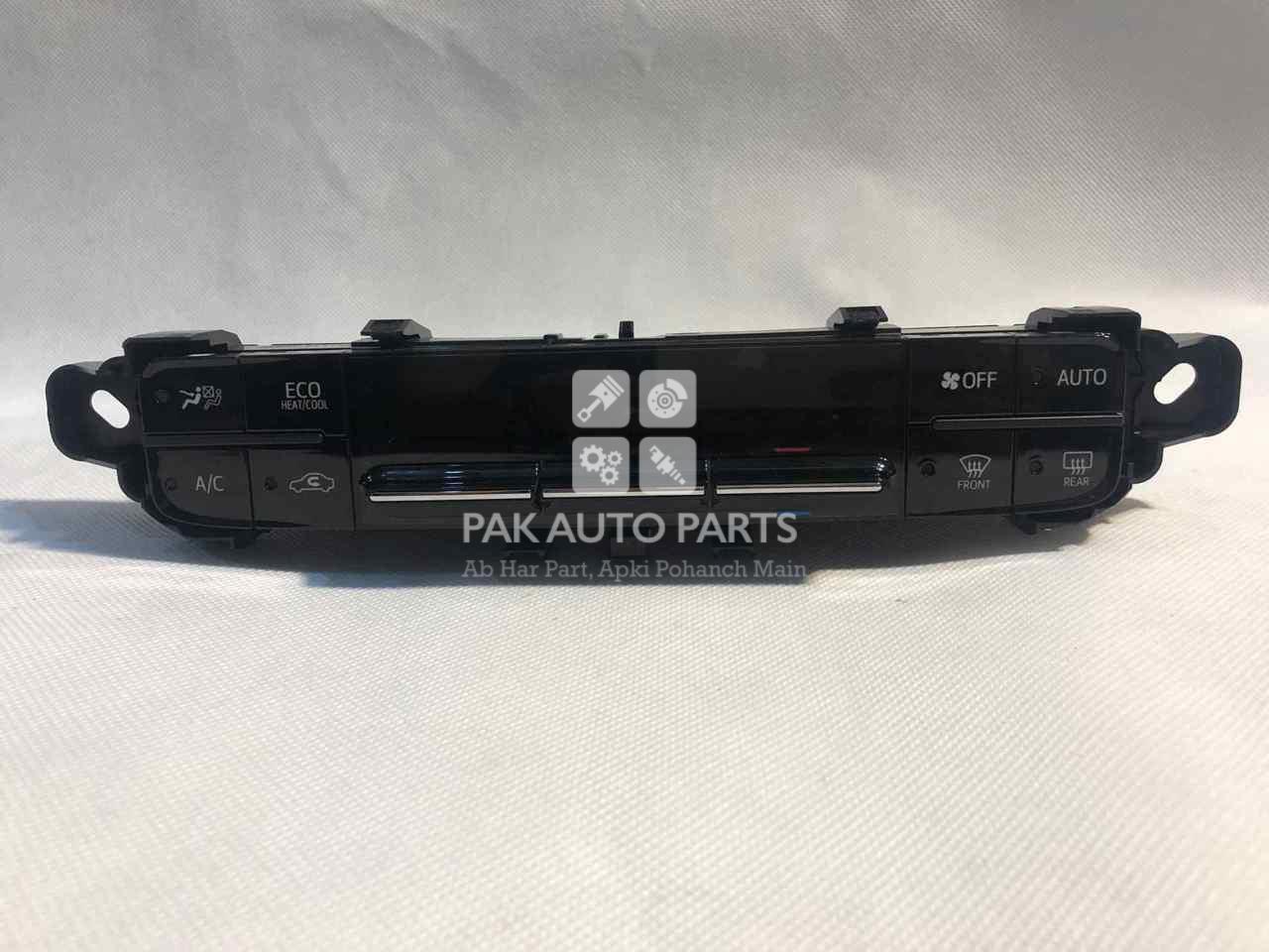 Picture of Toyota Prius 2017 AC Control Panel