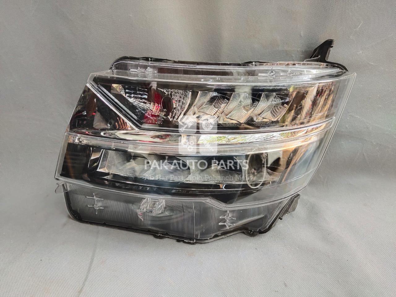 Picture of Daihatsu Move Custom  2018 Headlight With Chrome