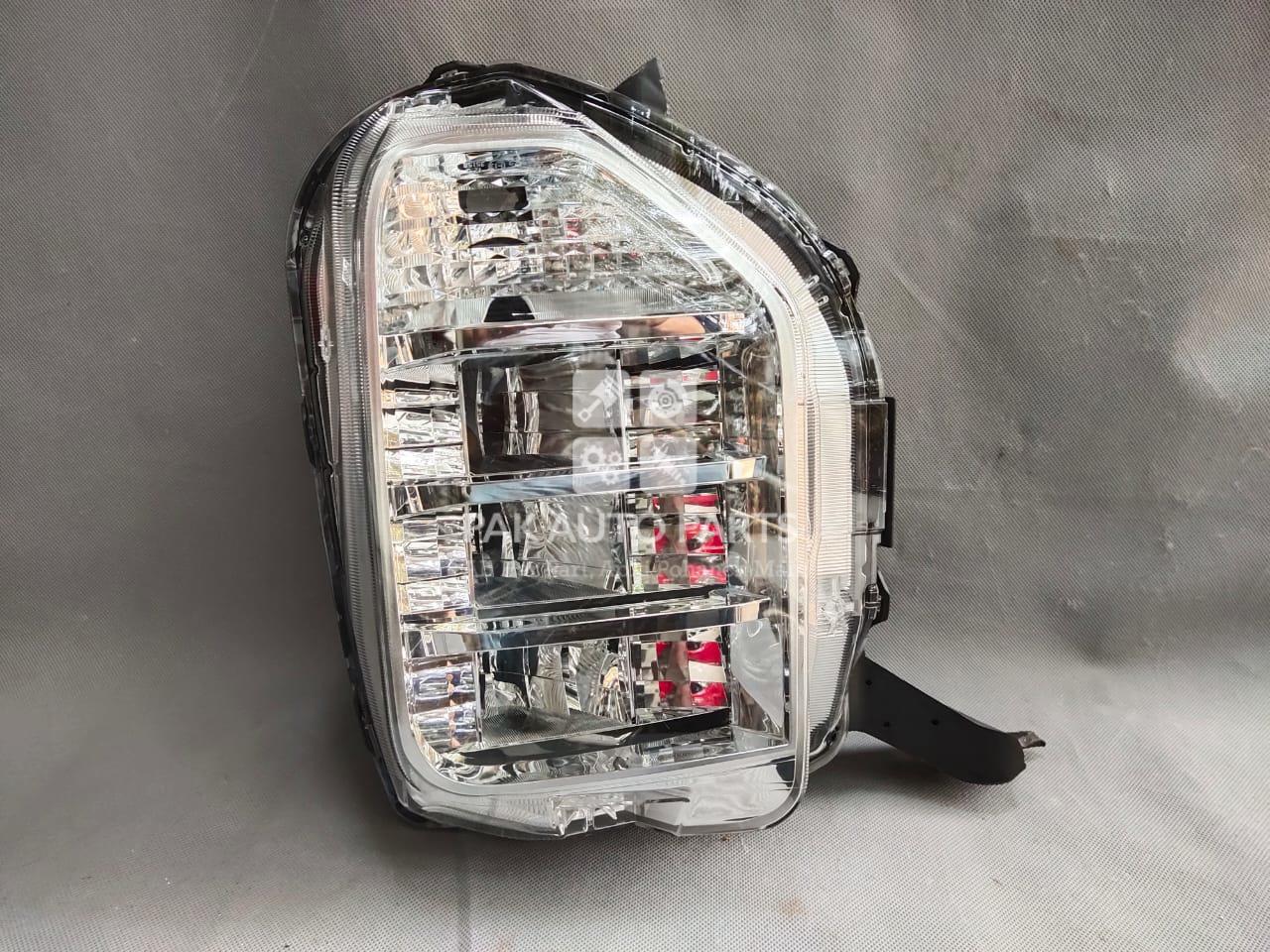 Picture of Mitsubishi EK X 2020 Headlight