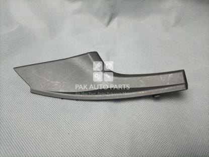 Picture of Daihatsu Move(LA100)2011-14 Wiper Shield Corner(1pcs)