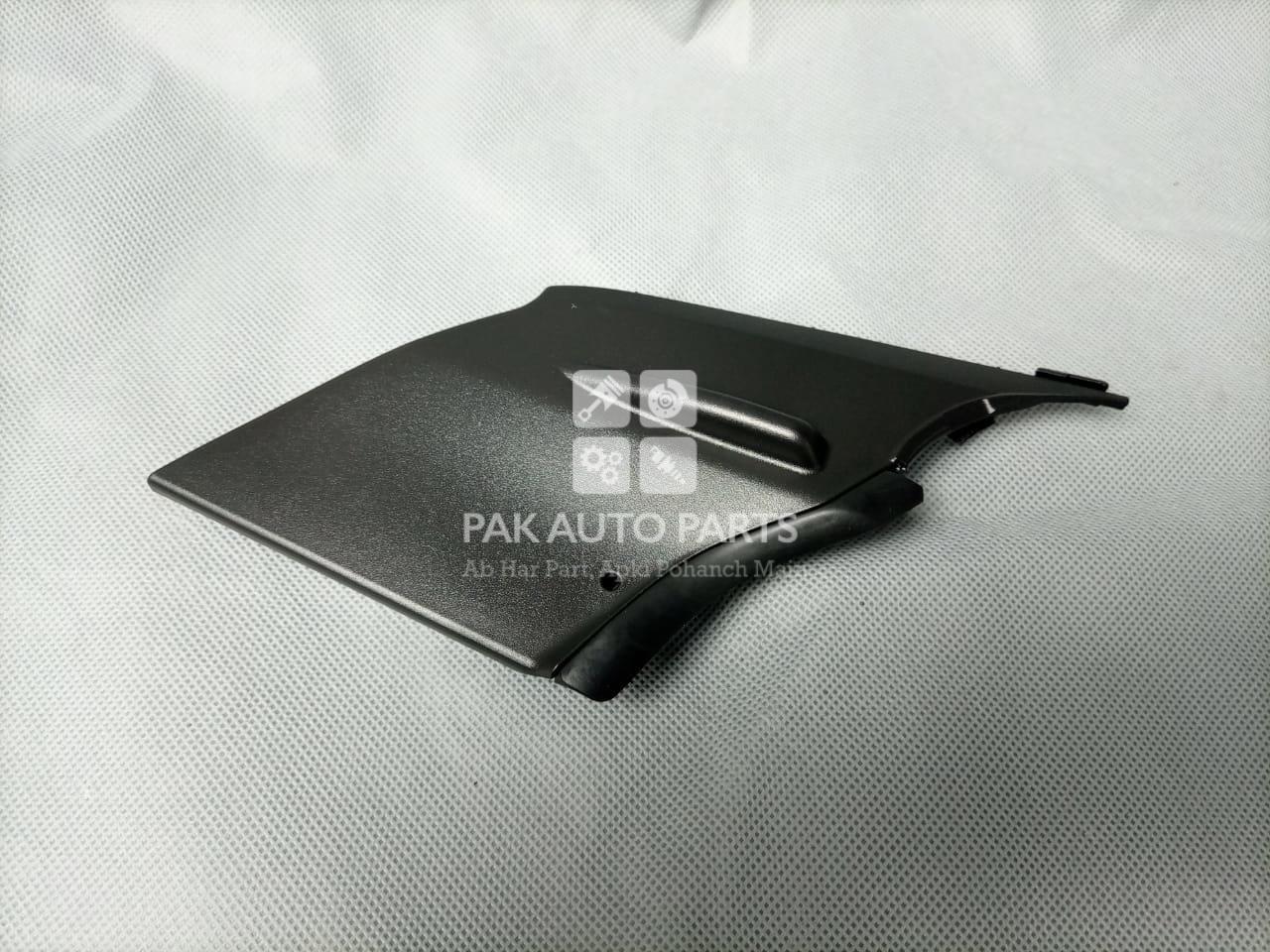Picture of Daihatsu Rocky(A200)Wiper Shield Corner(1pcs)