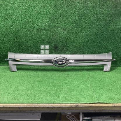 Picture of Daihatsu Mira Custom Grill