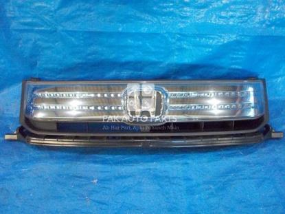 Picture of Honda Freed Spike Grill