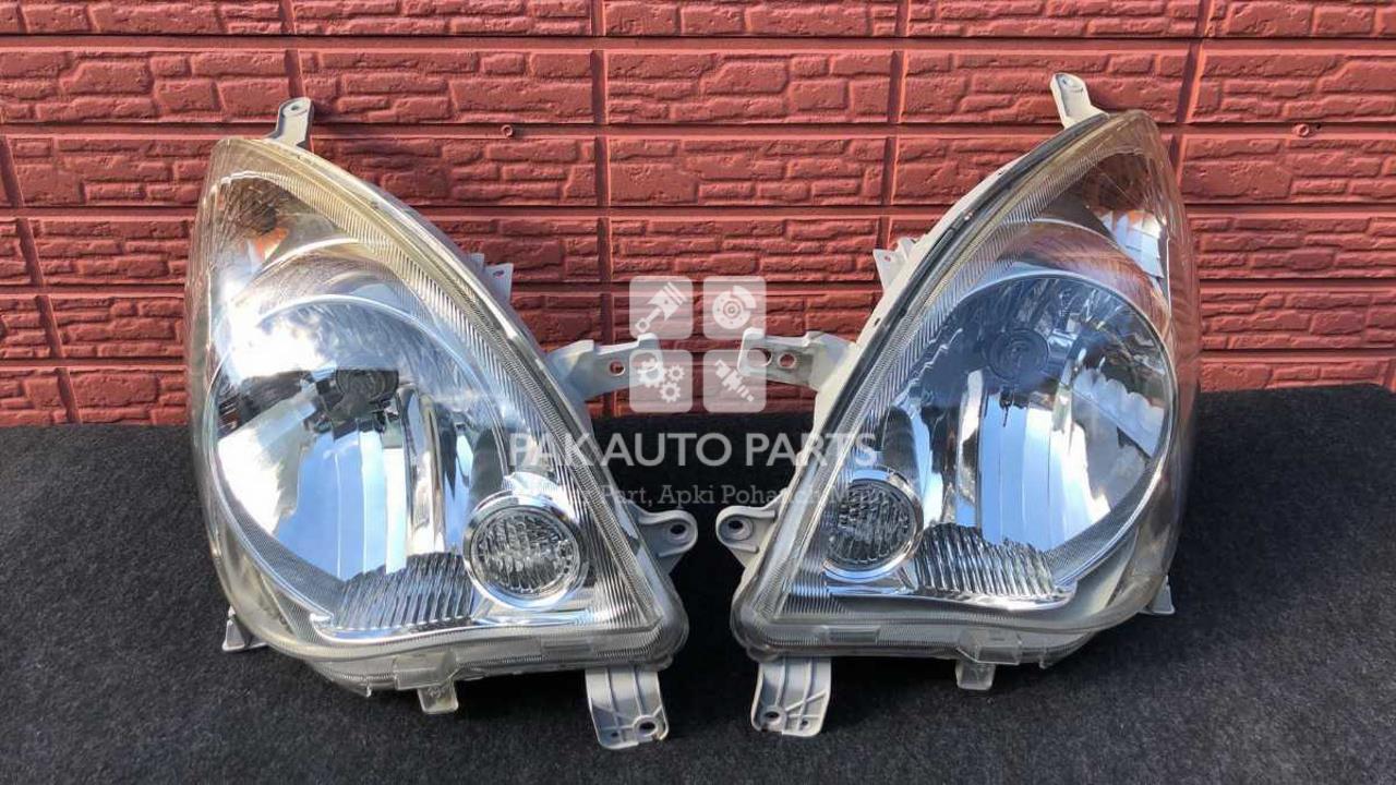 Picture of Daihatsu Mira 2008 Headlight