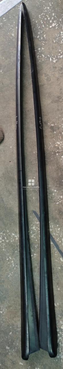 Picture of Honda Fit Shuttle GP7 Front Screen Molding