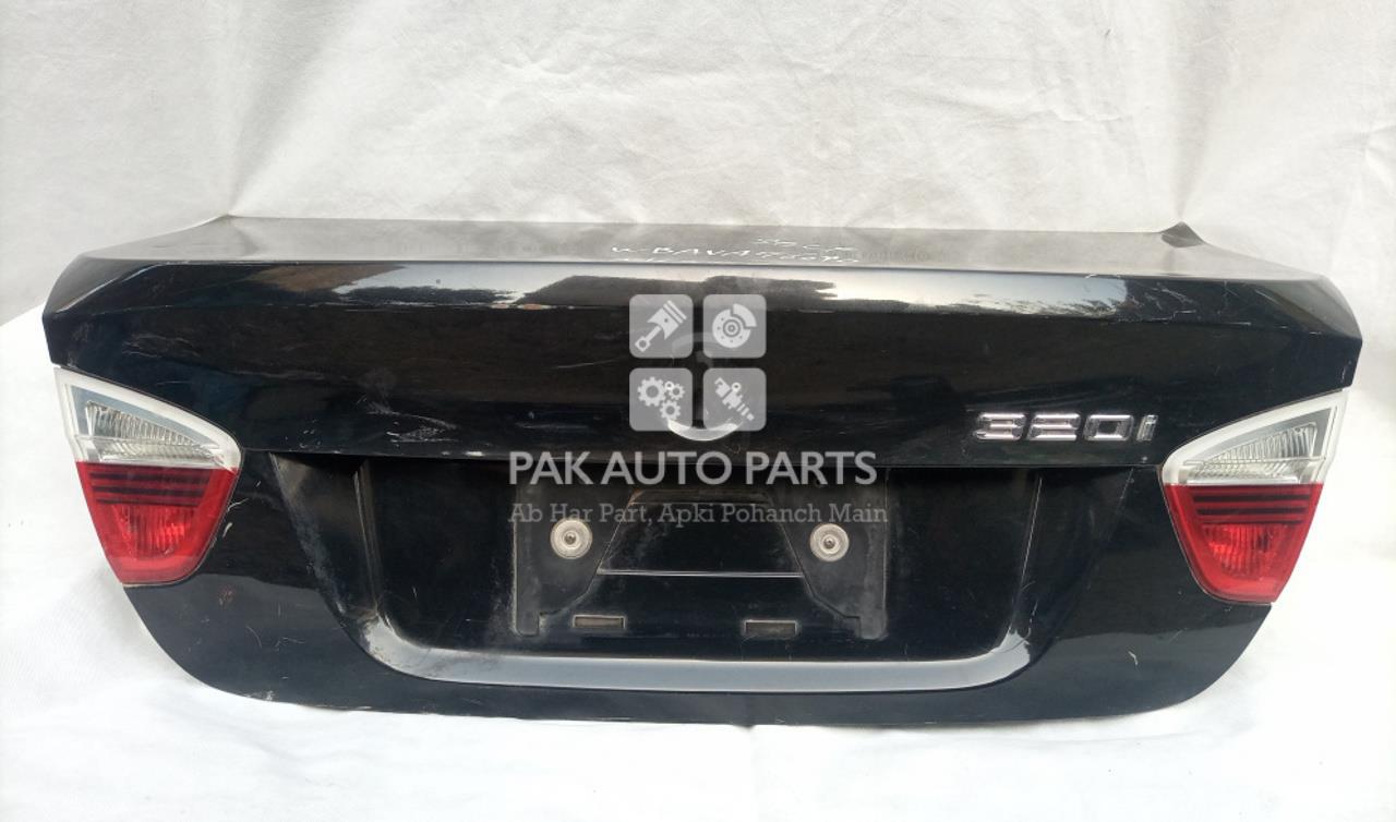 Picture of BMW 320i Complete Trunk