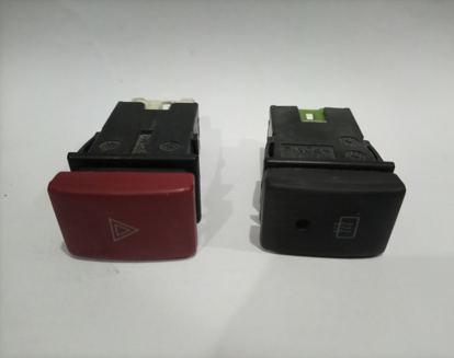 Picture of Suzuki Alto 1000cc Dashboard Hazards Both Buttons