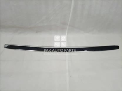 Picture of Honda Civic 2003-05 Bonnet Chrome