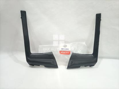 Picture of Toyota Vitz 2012-15 Wiper Shield Corner (2pcs)