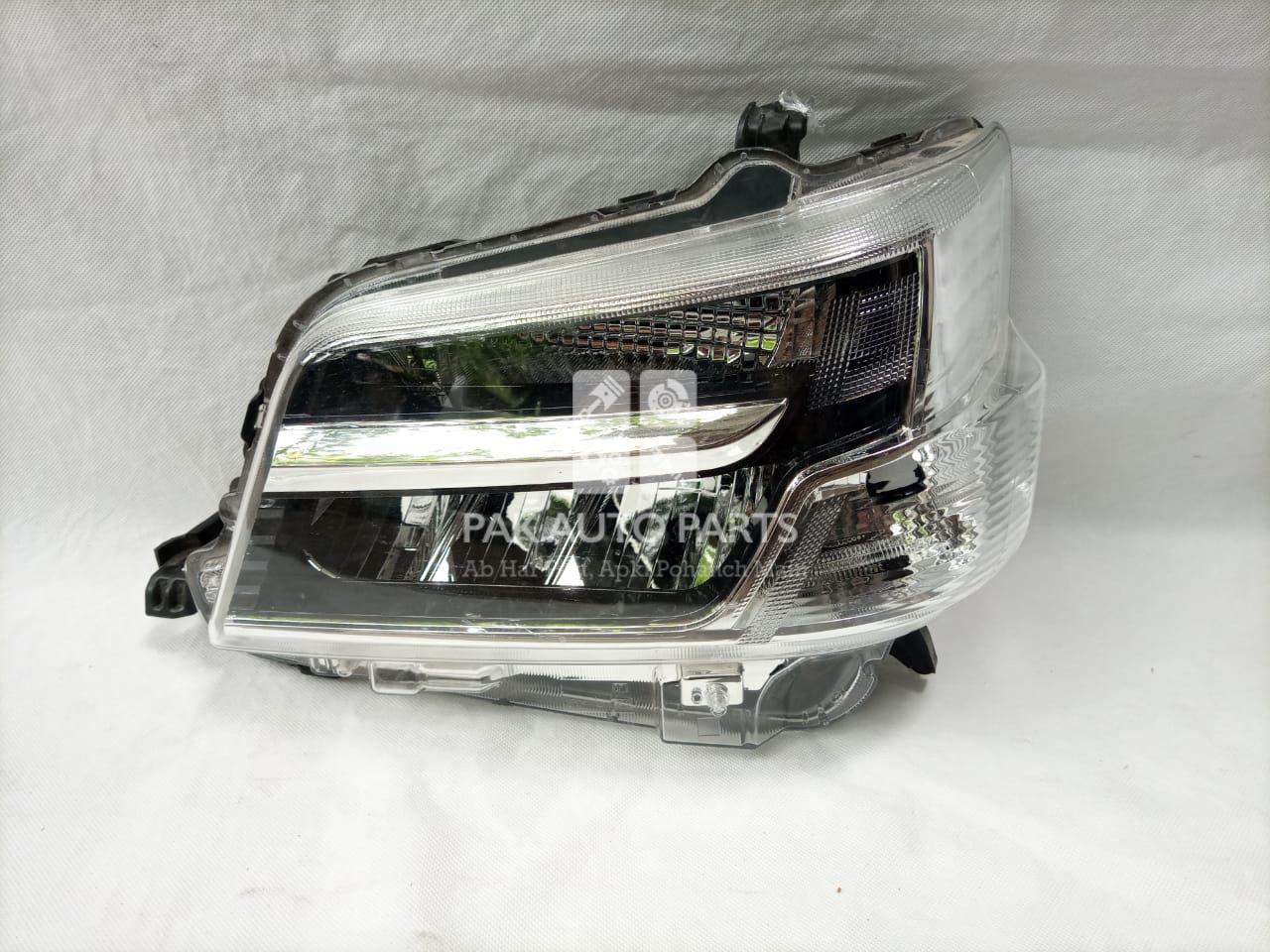 Picture of Daihatsu Hijet 2020 Headlight
