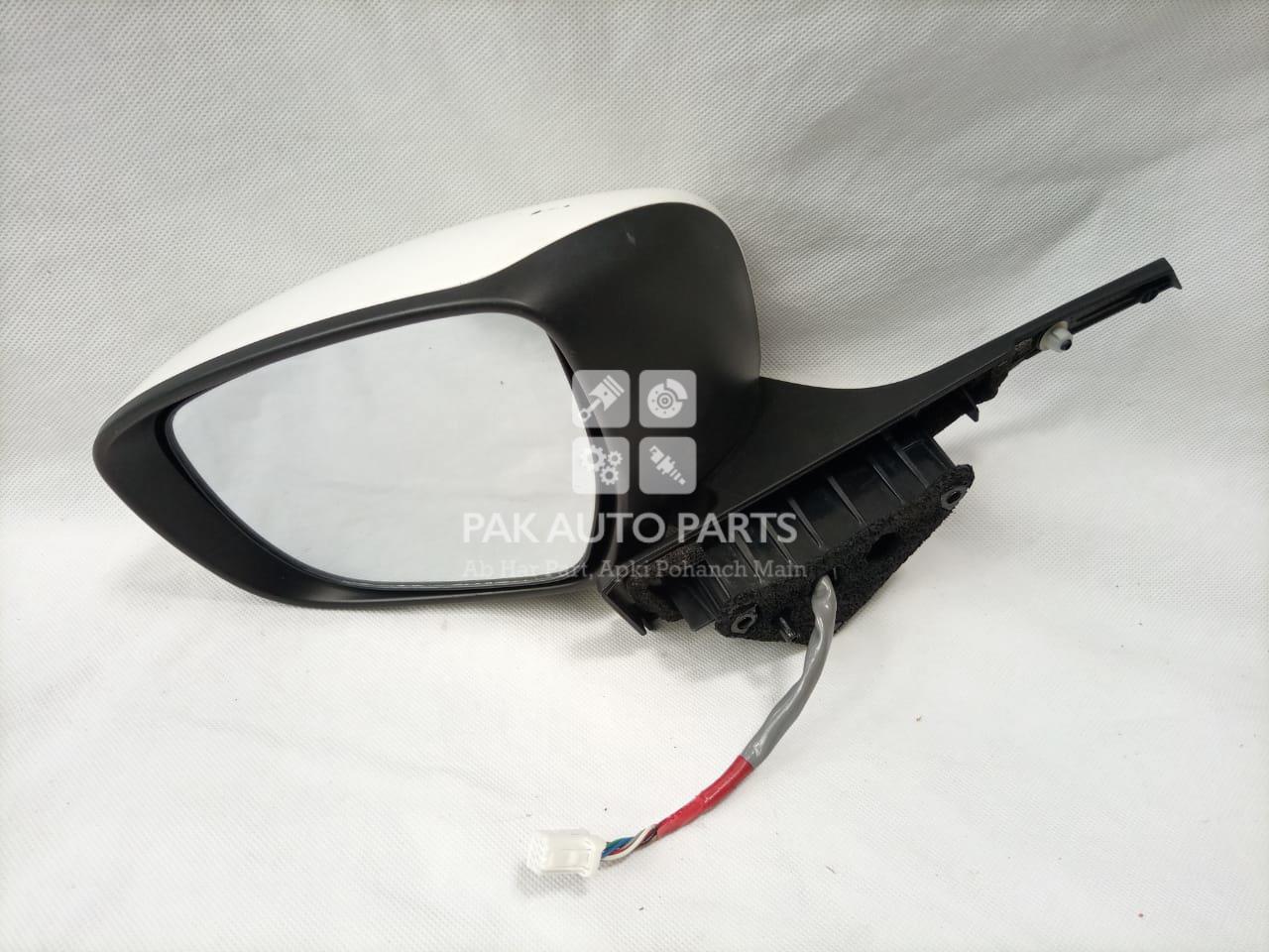 Picture of Suzuki Hustler Side Mirror Without Indicator Light