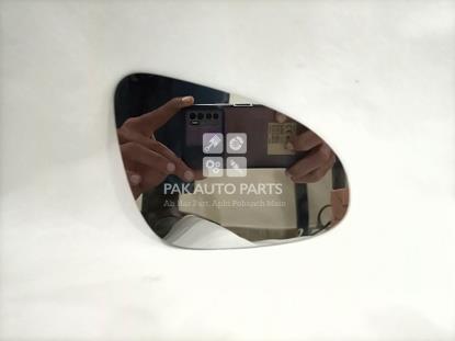 Picture of Toyota Passo Moda 2018 Side Mirror Glass