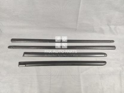 Picture of Toyota Corolla Xli 2004-06 Door Molding Set