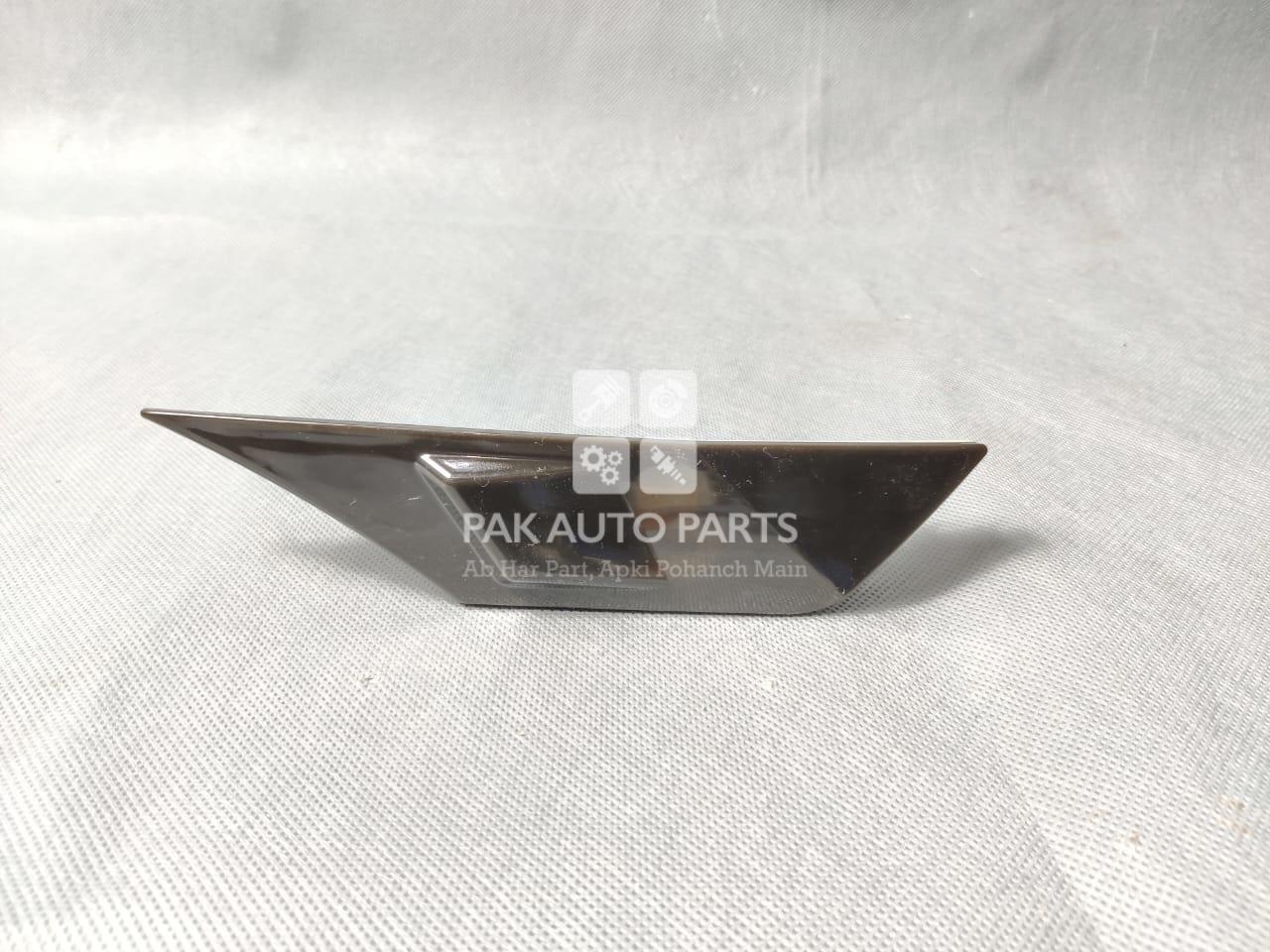 Picture of Honda Civic 2017-21 Fender Light in Black Shap