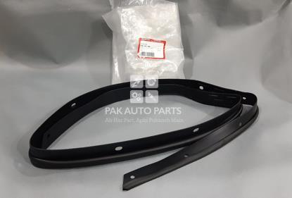 Picture of Honda Civic 2016-17 Seal Rubber Hood (Bonnet Rubber)