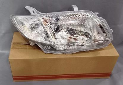Picture of Toyota Corolla Axio 2007 Headlight