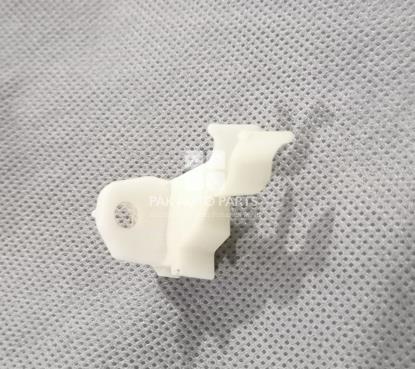 Picture of Daihatsu Cast Bonnet Rod Clip