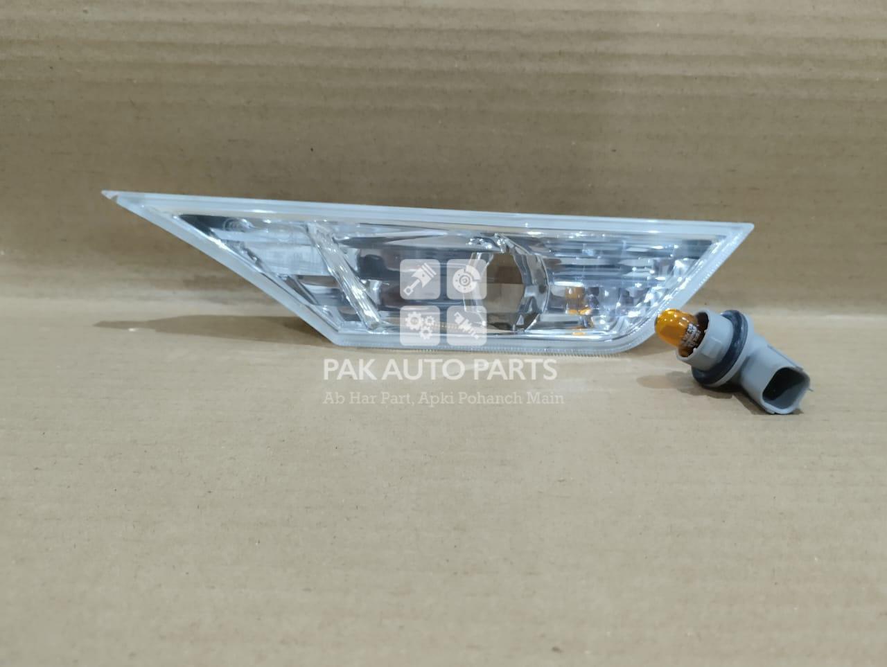 Picture of Honda Civic 2016-2021 Fender Light with Light and Holder Genuine