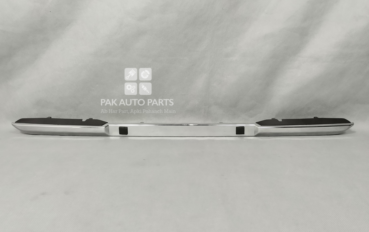 Picture of Nissan Note 2018 Front bumper Grill Center Chrome