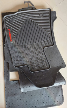 Picture of Toyota Fortuner Rubber Mats Set of 3 Pcs, Black | Model 2017~