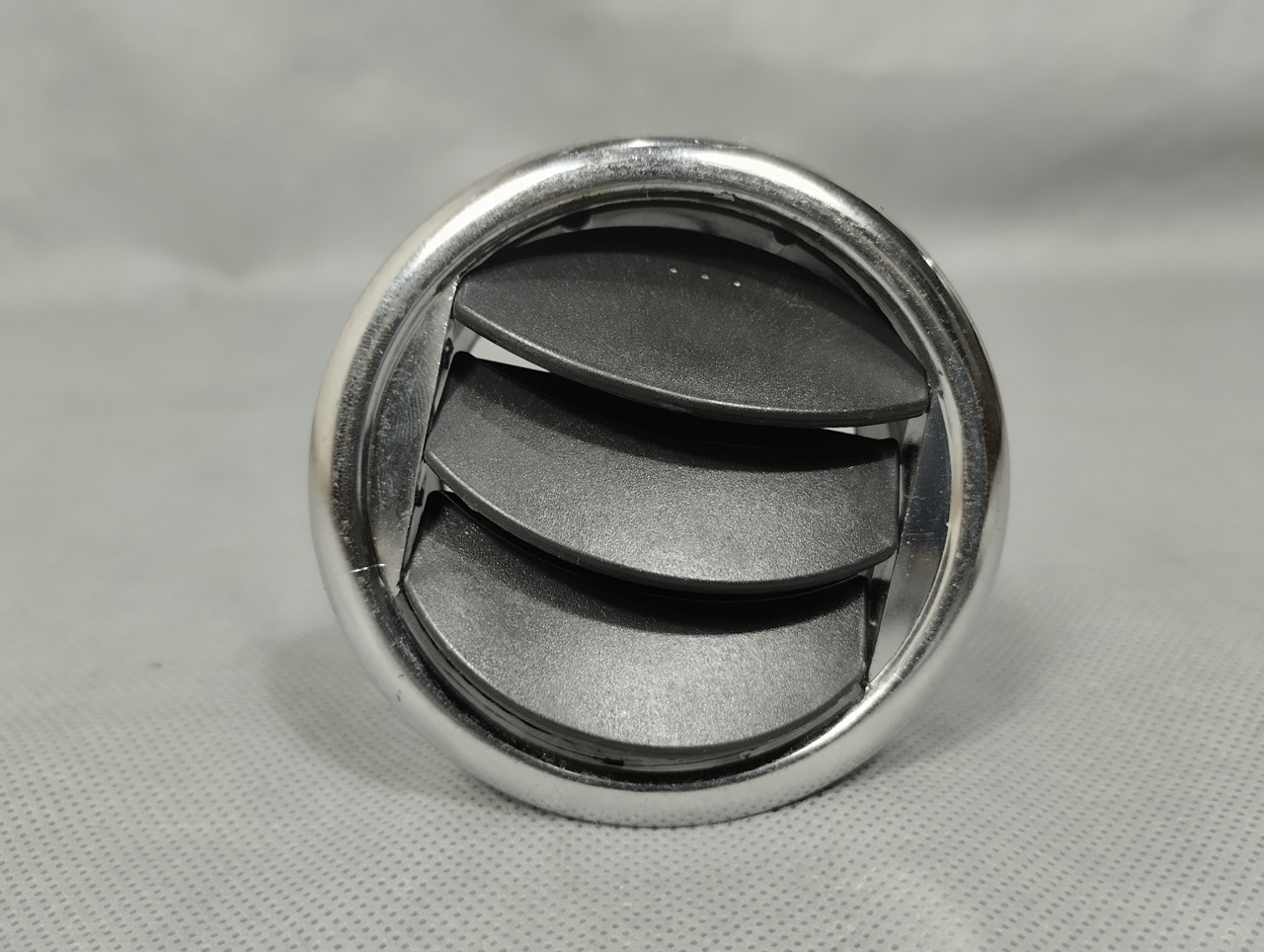 Picture of Suzuki Every Wagon\ Cultus\ Wagon R\ Swift\ Alto Dashboard Side Ac Vent Grill With Chrome Ring