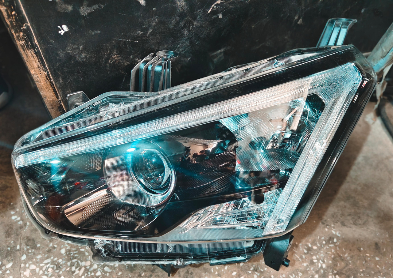 Picture of Daihatsu Copen GR Left Side Head Light