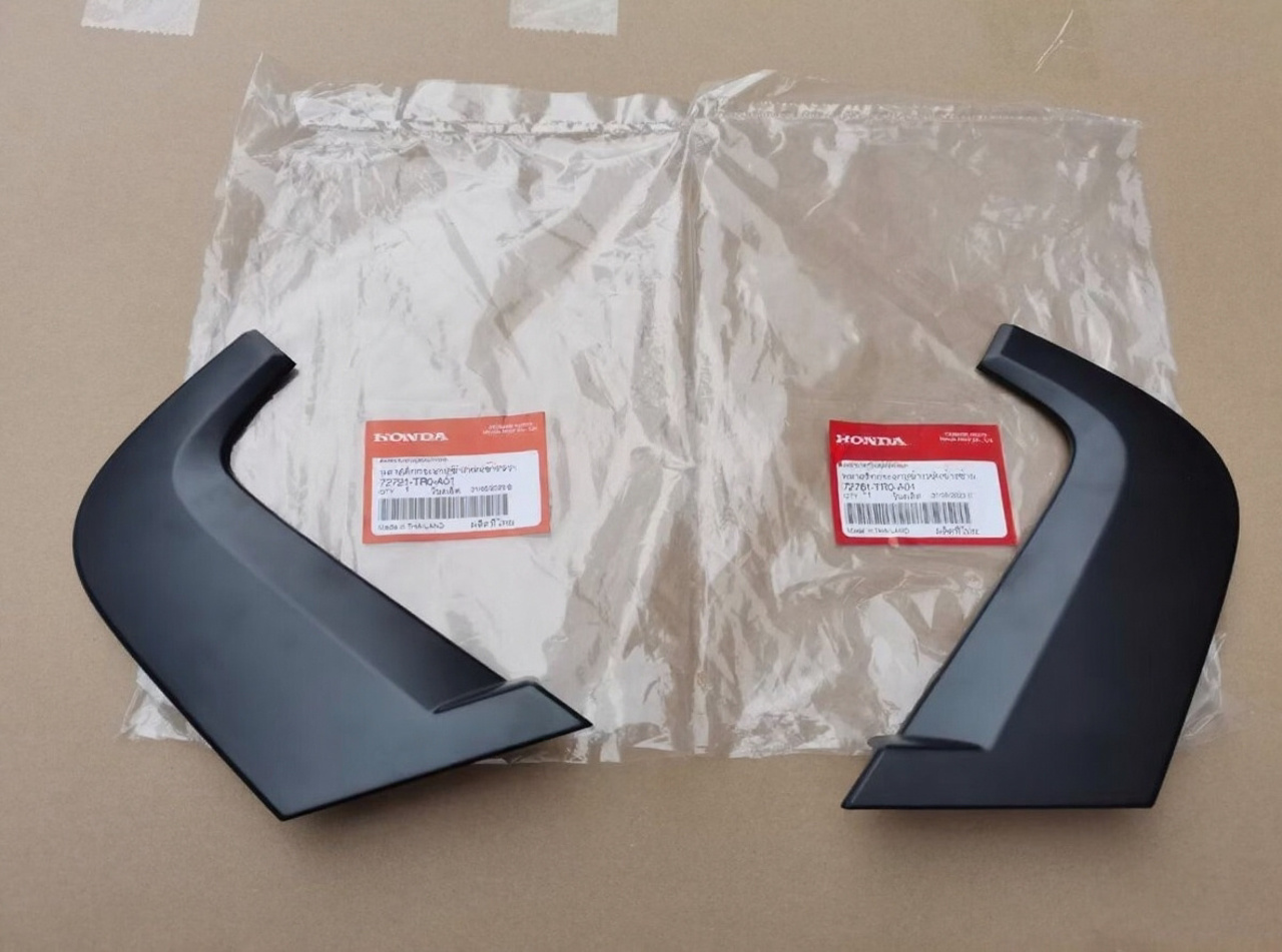 Picture of Honda Civic 2012-2015 Rear Door Pilar Samosa Garnish