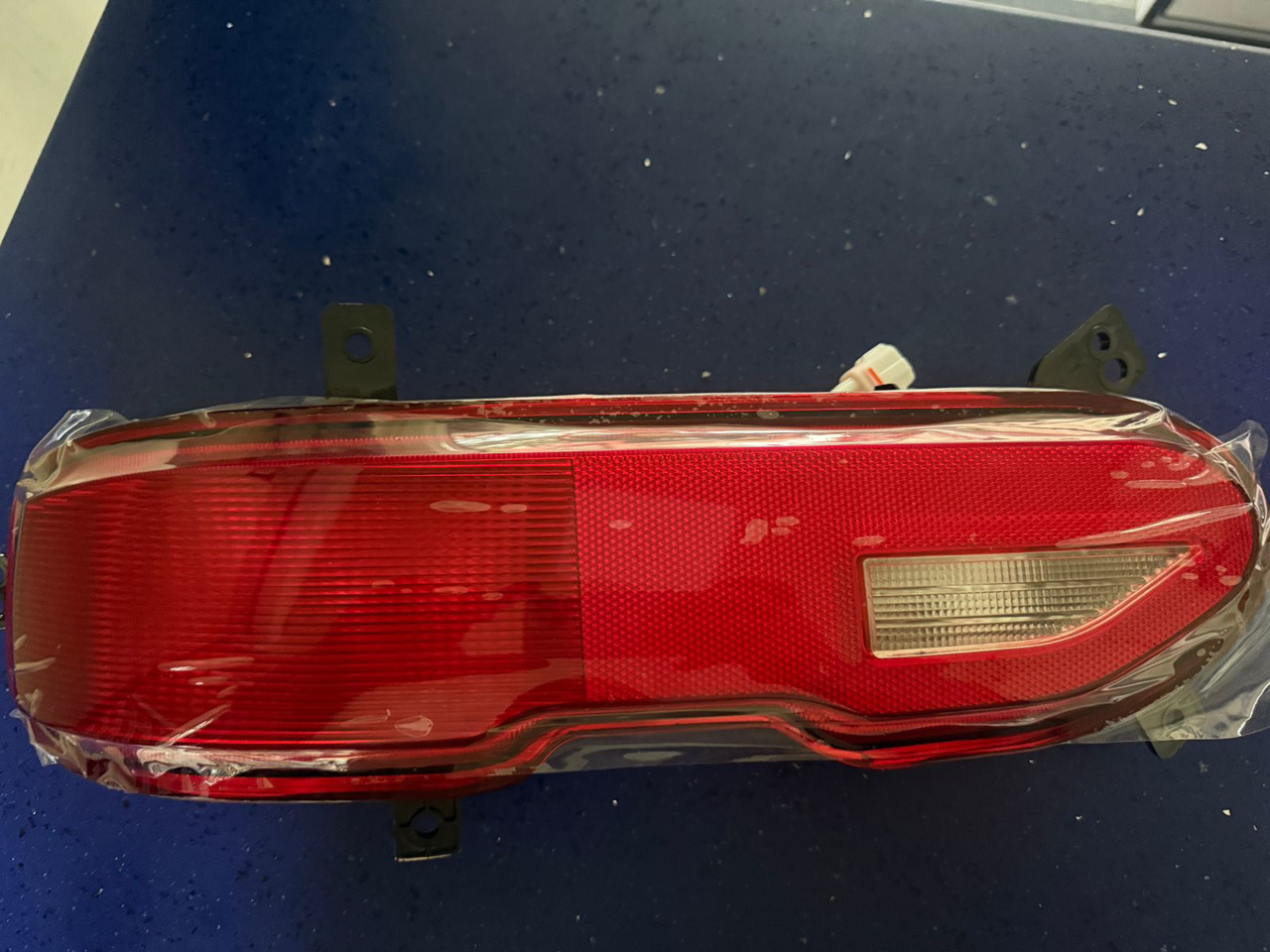 Picture of CHANGAN OSHAN X7 2021-2024 REAR BUMPER LAMP