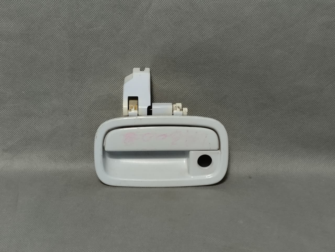 Picture of Daihatsu Mira 2012-17 Trunk (Diggi) Handle With Key Hole